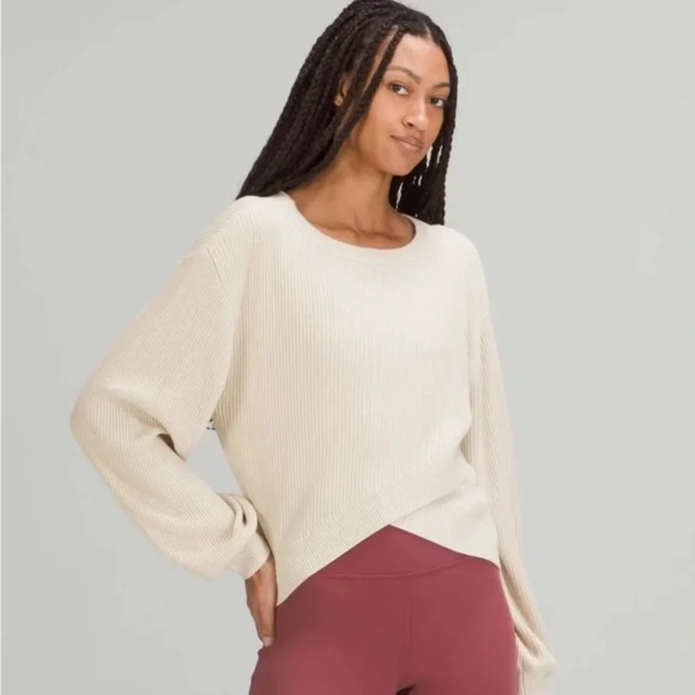 Lululemon Reversible Crossover Sweater Tan Size 4 - Picture 2 of 5